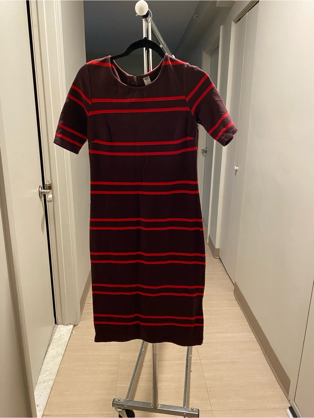 Old Navy Striped Midi Knit Dress in Red and Dark Brown - Picture 2 of 11